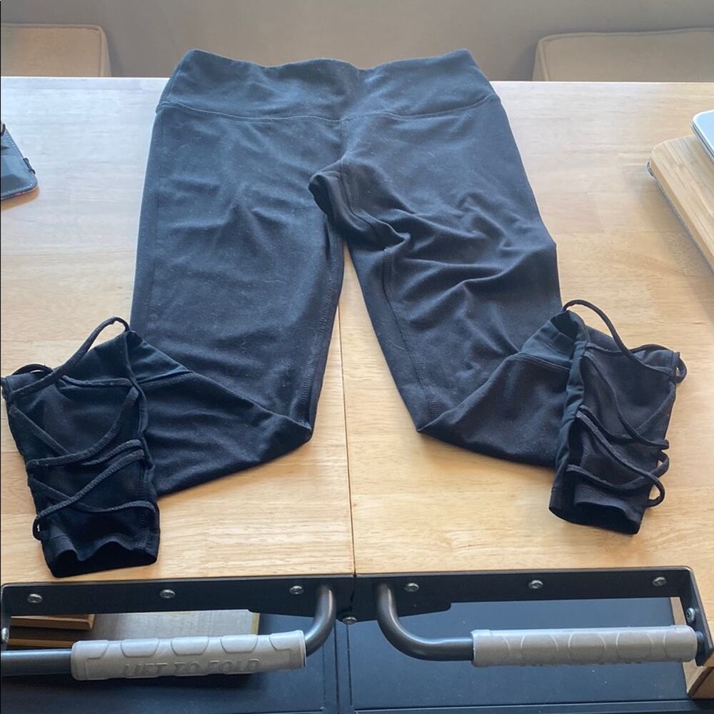 Black Capri Leggings